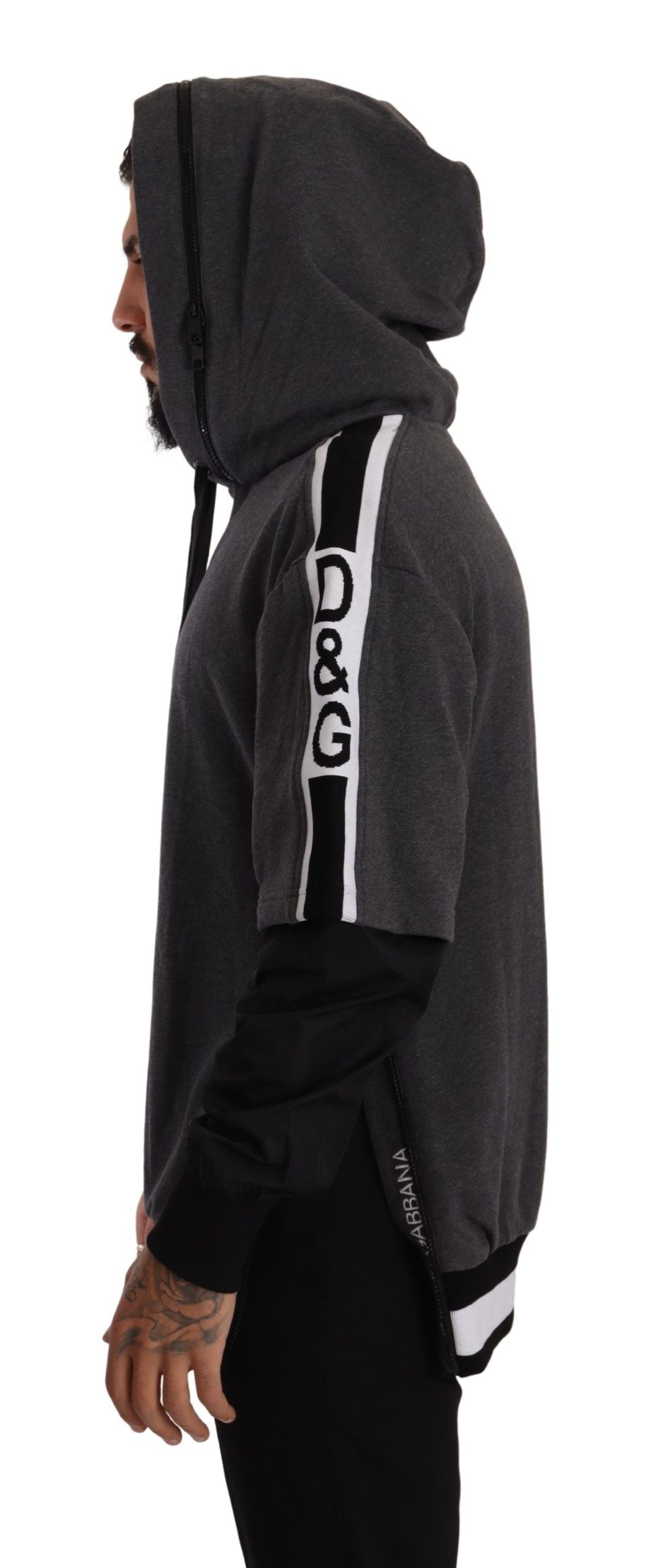 سترة دولتشي آند غابانا رمادية سوداء من القطن بغطاء رأس #DGMILLENNIALS