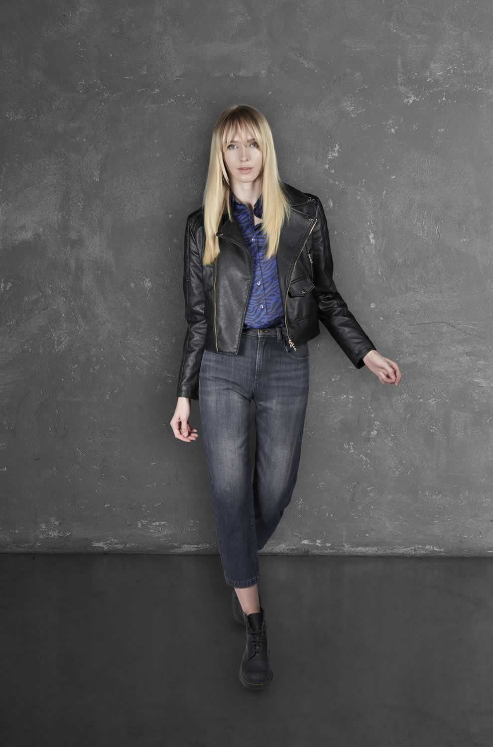 Yes Zee Black Cotton Women High-Waisted Jean