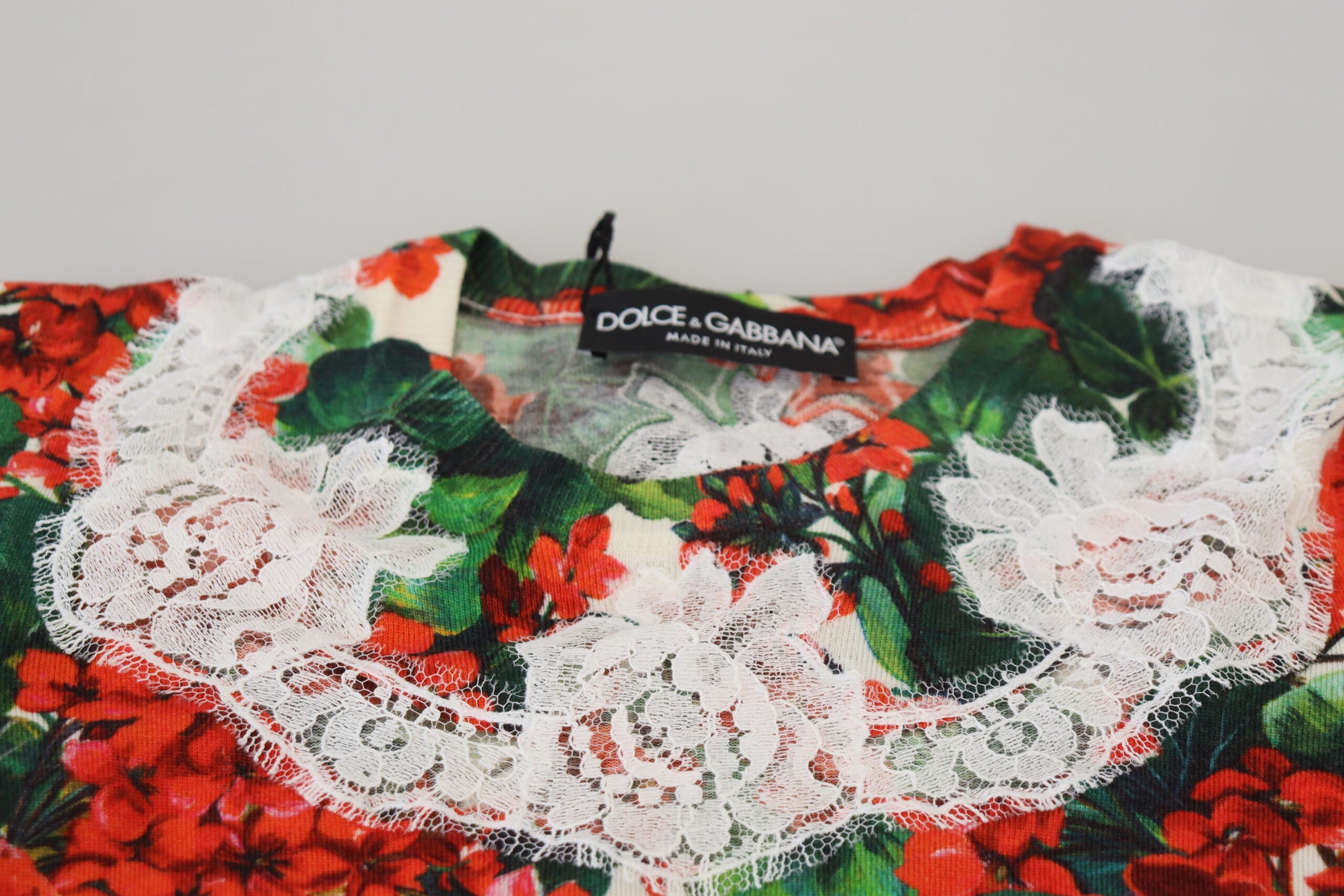 Dolce & Gabbana White Floral Wool Lace Vest Tank Top - Whispers Of Wisdom Clothing
