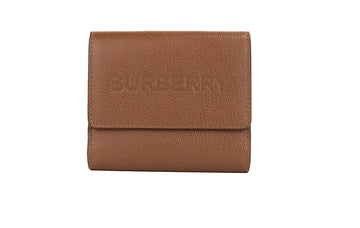 محفظة Burberry Luna الجلدية الصغيرة ذات الحبيبات البنية مع جيب للعملات المعدنية