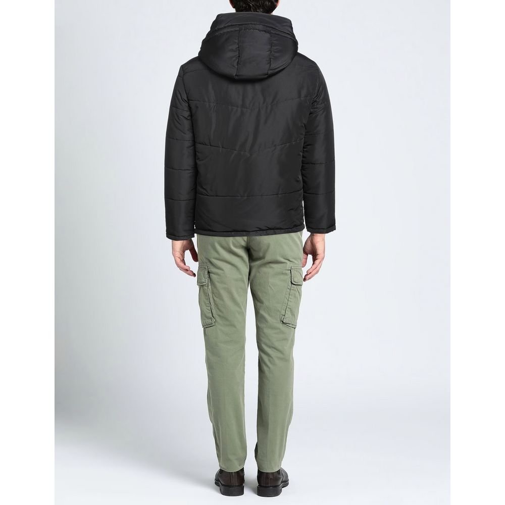 جاكيت Aquascutum الأسود الأنيق بغطاء رأس قابل للإزالة